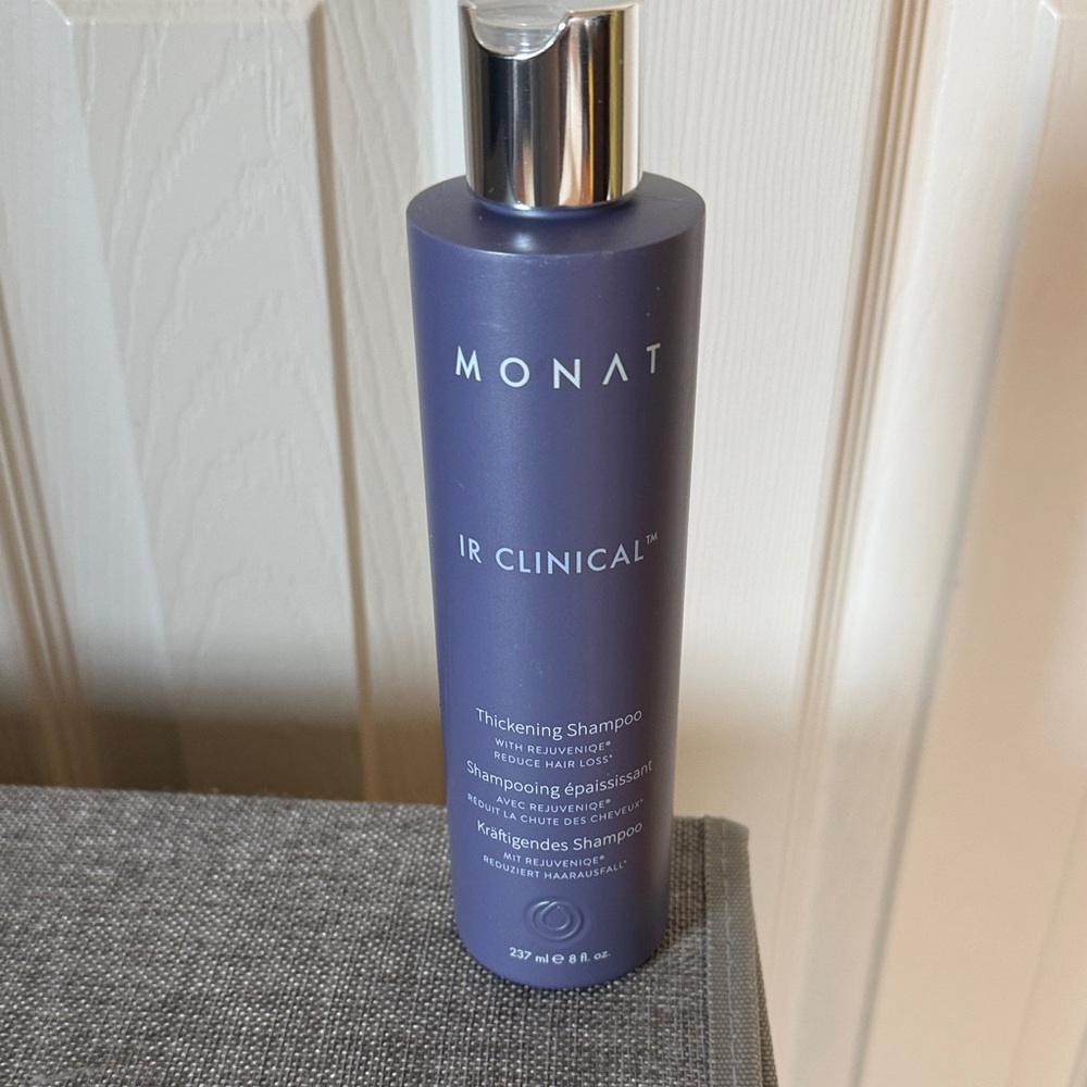 IR Clinical Thickening Shampoo